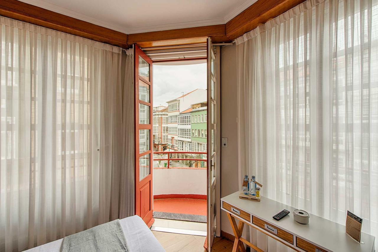 Hostal Zahara Ferrol Exterior photo